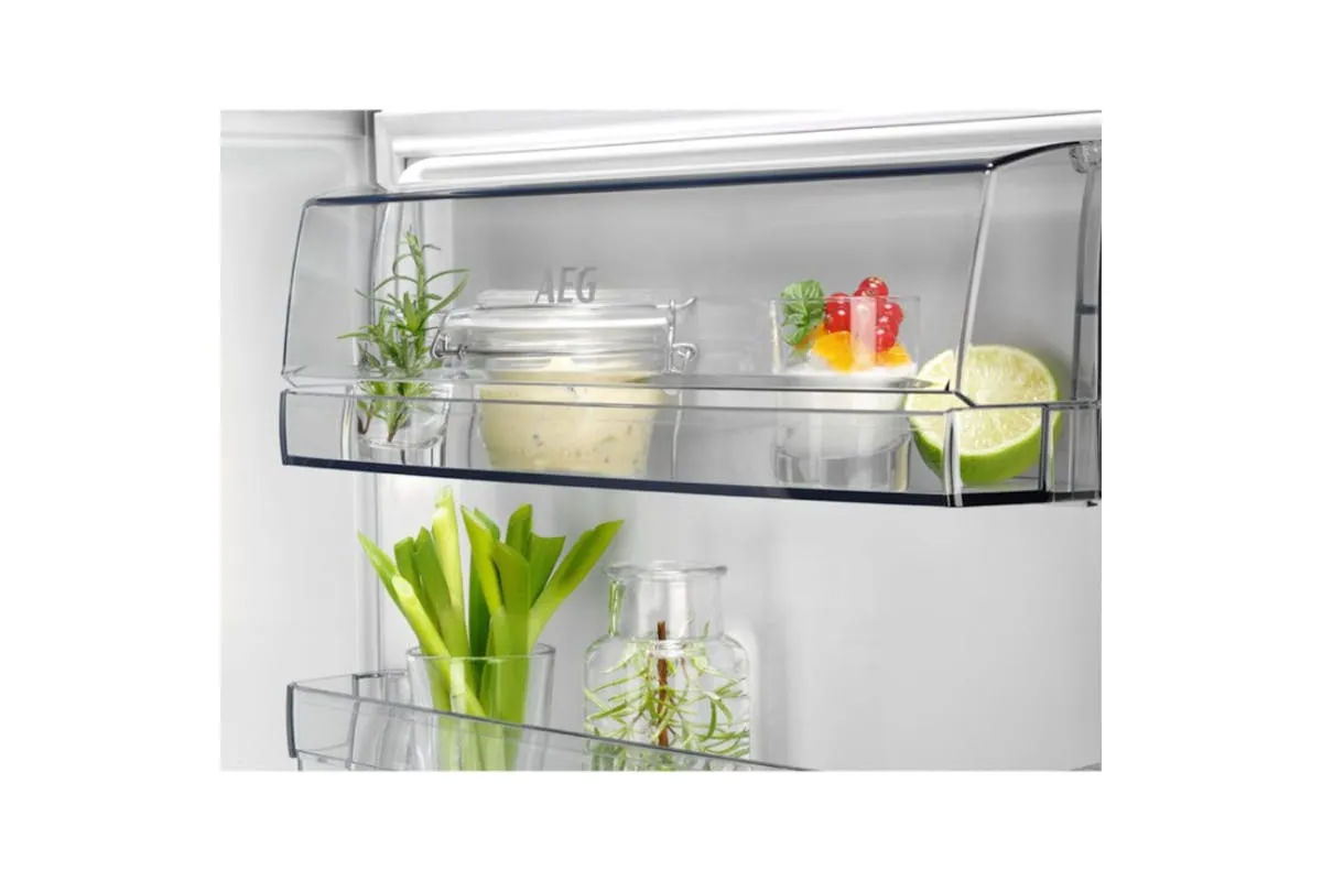 AEG 6000 Series Integrated Fridge | OSC6N181ES