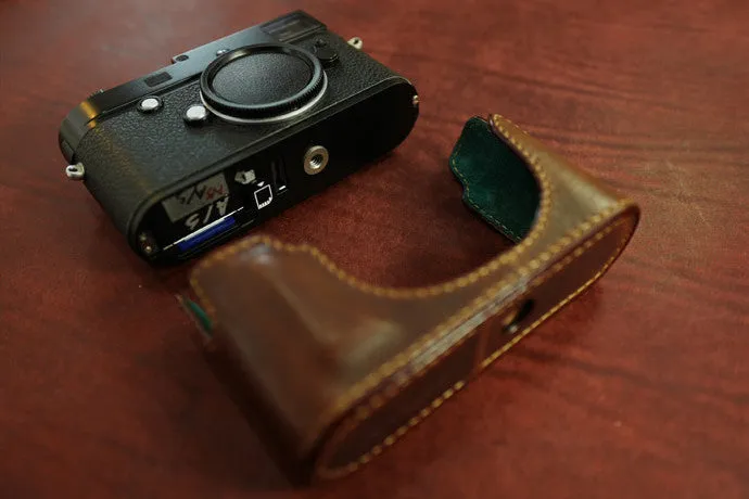 Arte di Mano Half Case for Leica M10 with Battery Access Door - Rally Volpe