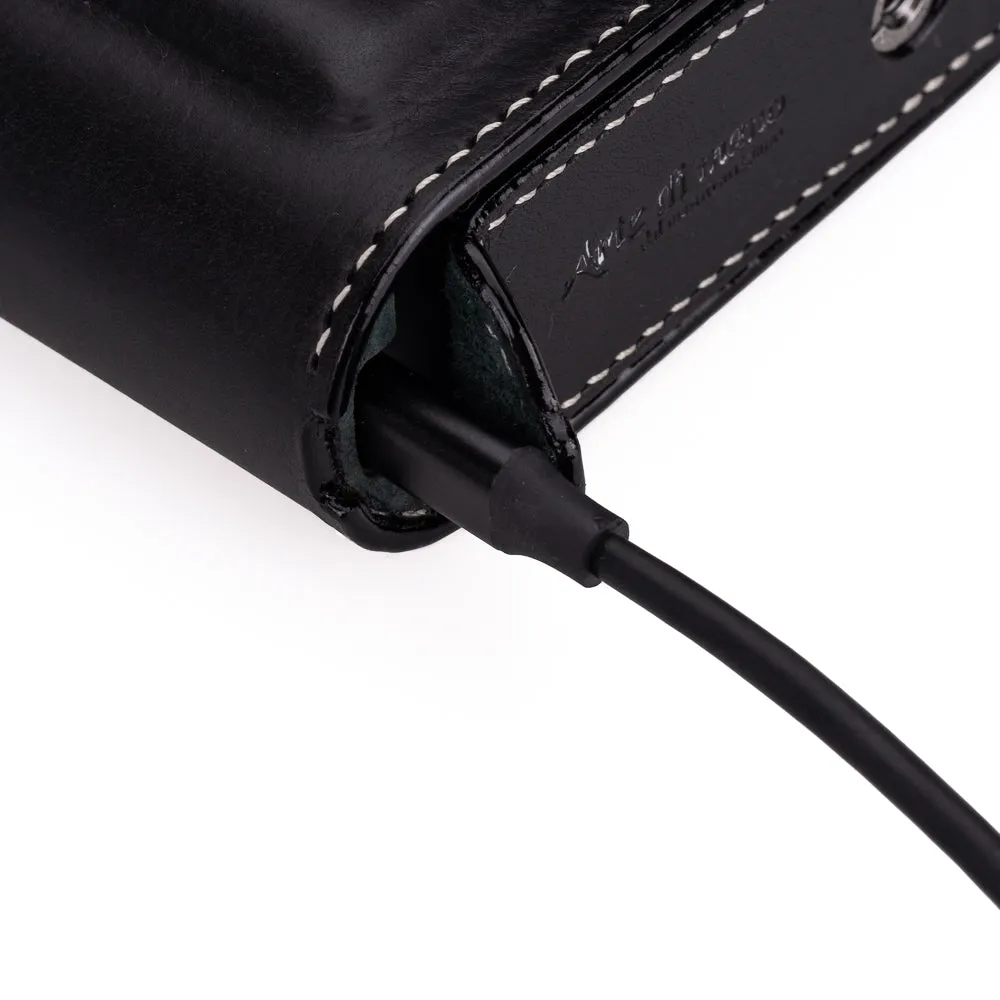 Arte di Mano Half Case for Leica M11 with Advanced Battery Access Door - Minerva Black with White Stitching