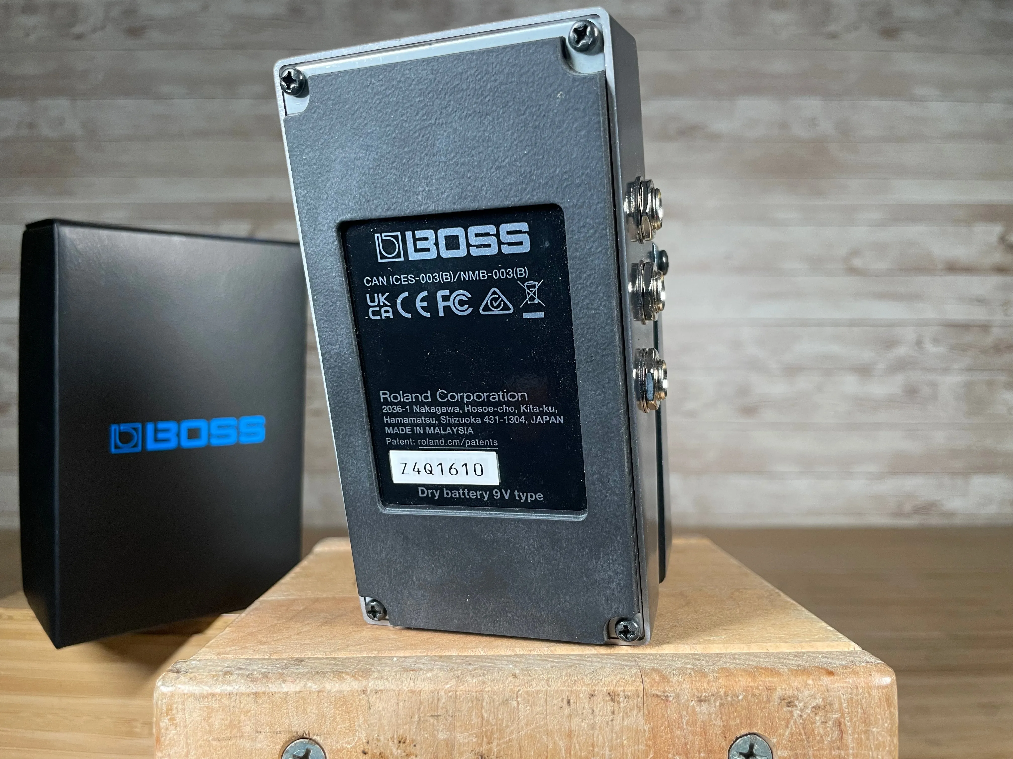 Boss IR-2 Amp & Cabinet Used