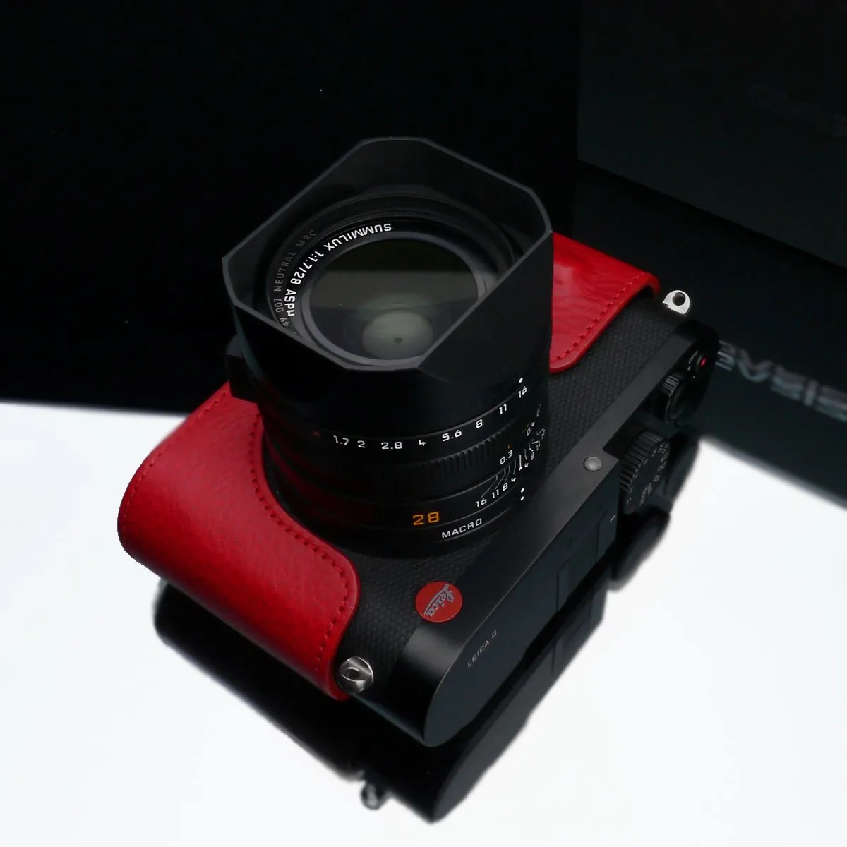 Stylish Gariz Red Leather Half Case for Leica Q & Q-P Camera - High-Quality & Durable