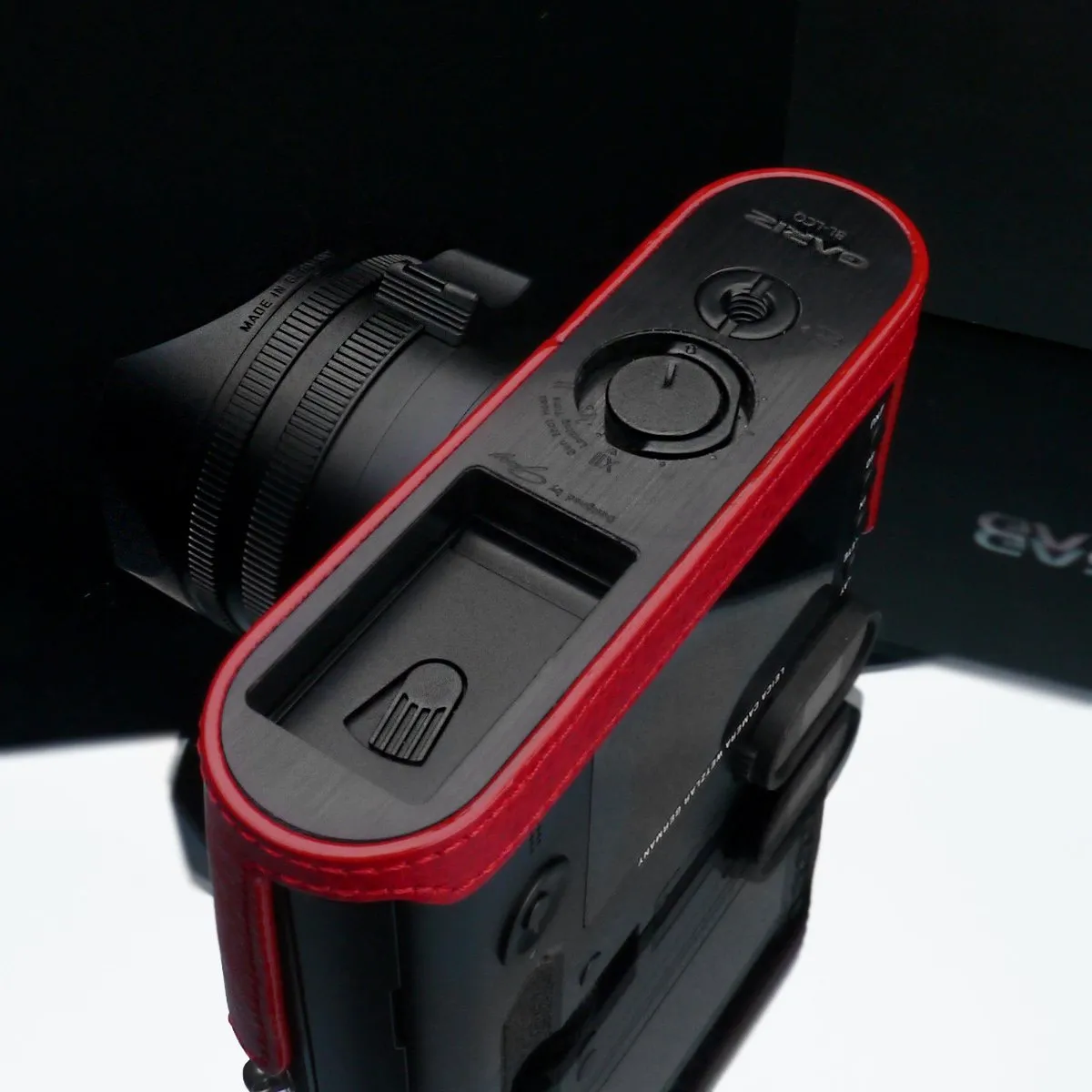 Stylish Gariz Red Leather Half Case for Leica Q & Q-P Camera - High-Quality & Durable