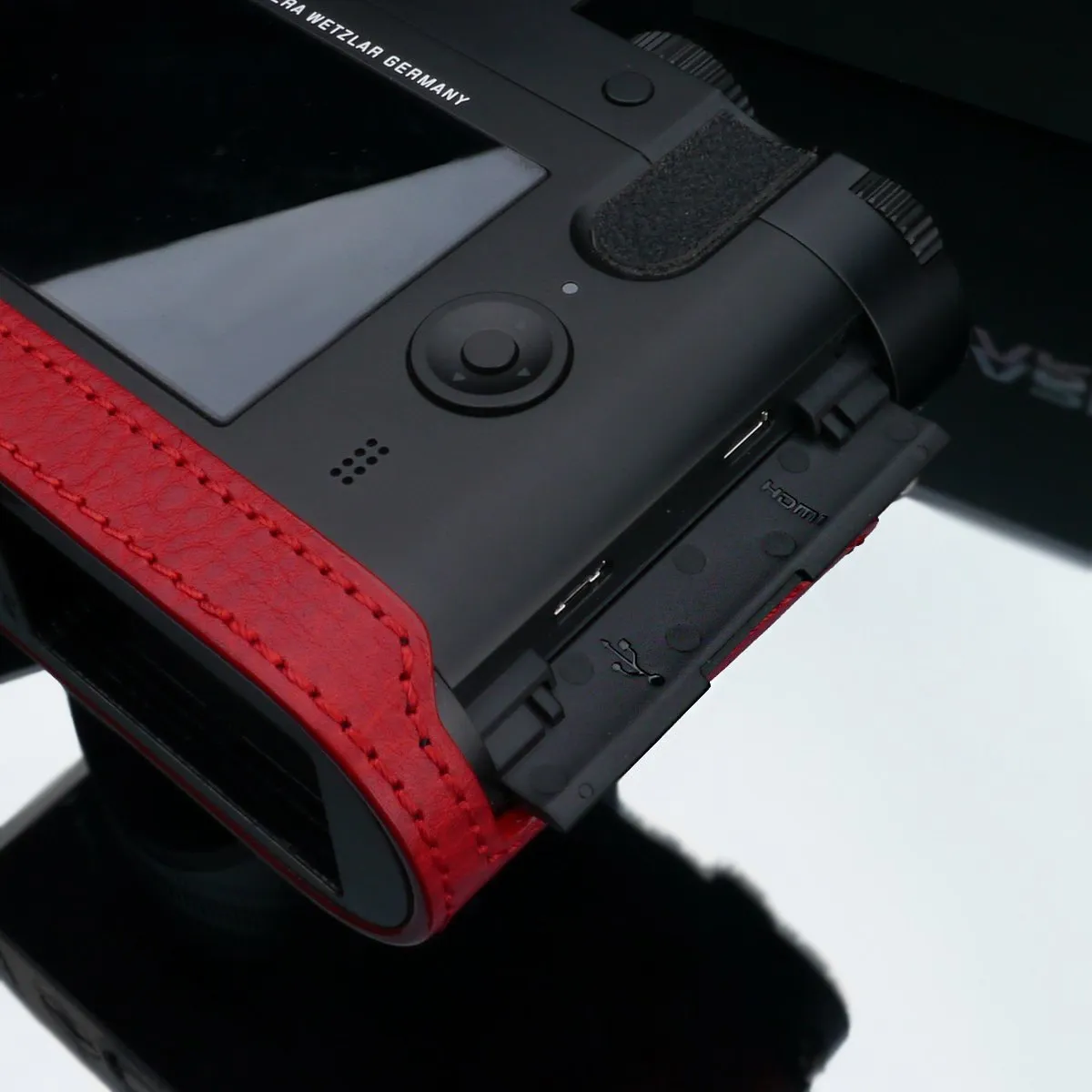 Stylish Gariz Red Leather Half Case for Leica Q & Q-P Camera - High-Quality & Durable