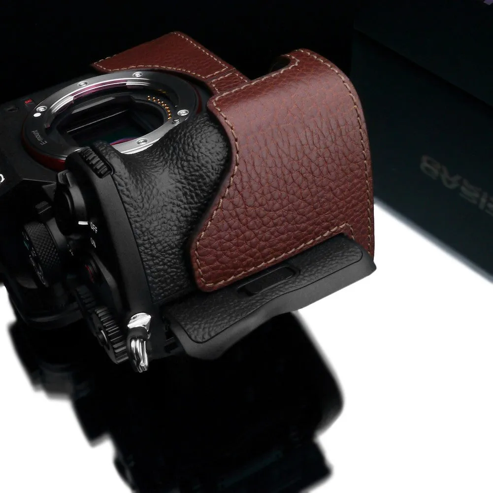 Gariz XS-CHA7RM5BR Half Leather Case for Sony A7RM5 / A7RV (Brown)