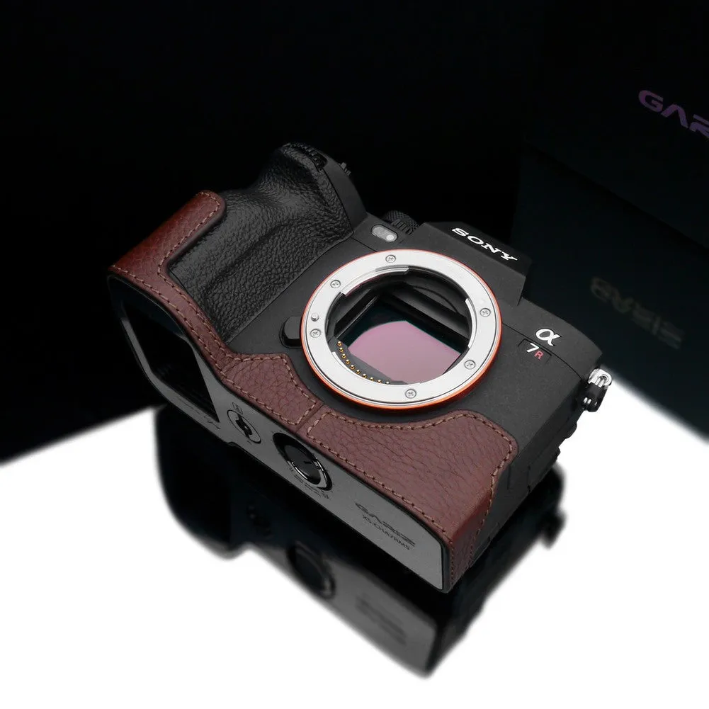 Gariz XS-CHA7RM5BR Half Leather Case for Sony A7RM5 / A7RV (Brown)