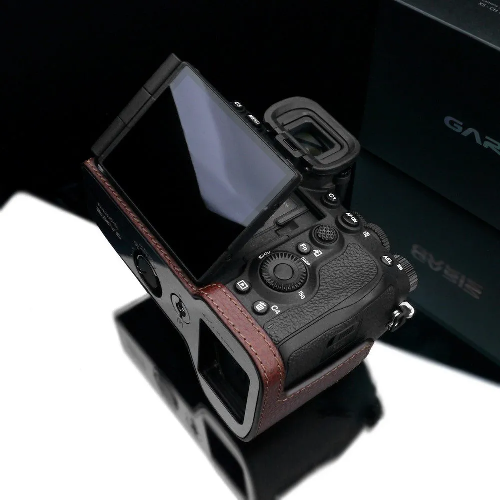 Gariz XS-CHA7RM5BR Half Leather Case for Sony A7RM5 / A7RV (Brown)