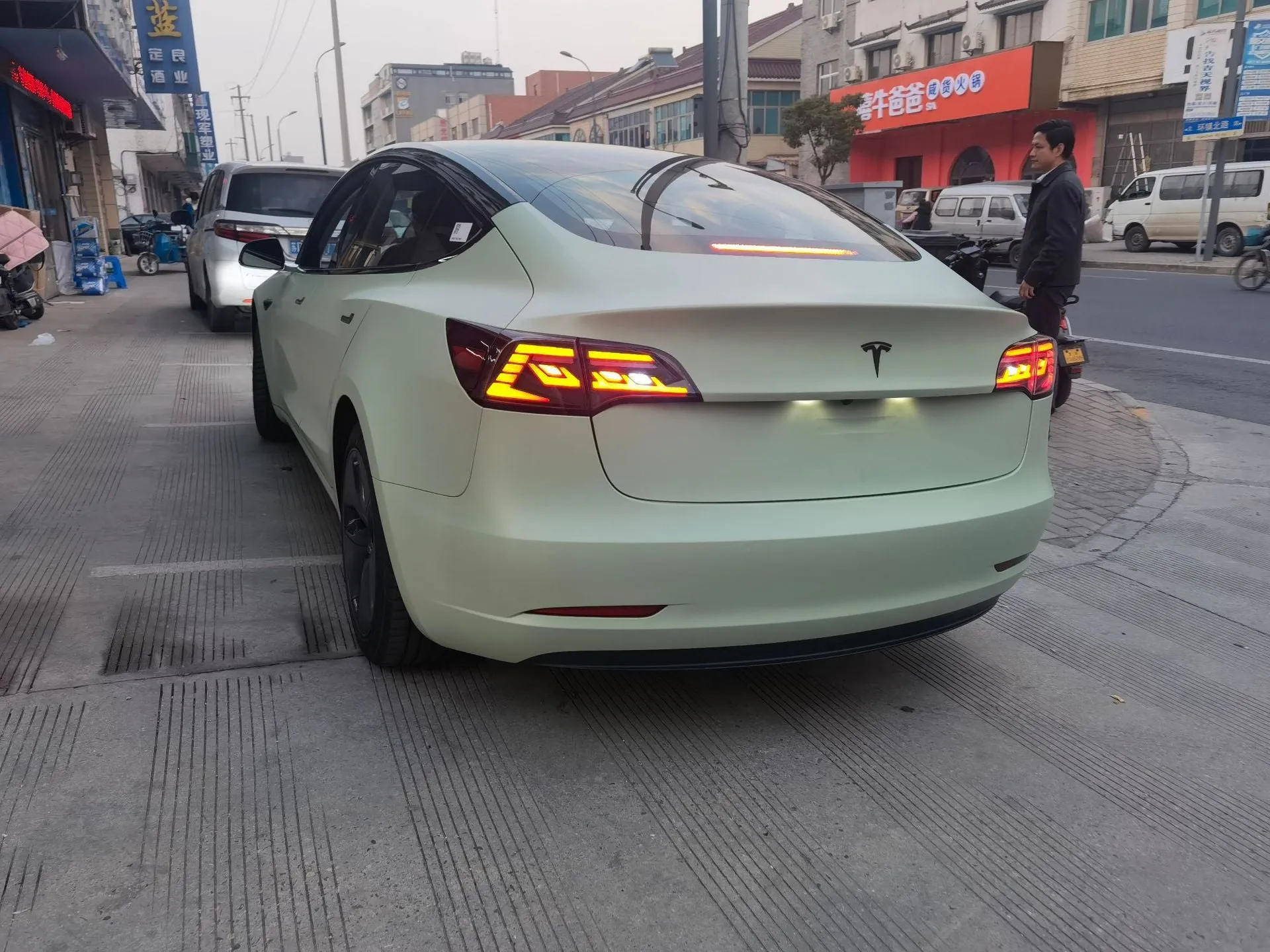 Sport Style LED Tail Lights For Tesla Model 3 & Model Y With Start Up Animation Sequential Indicator US Version Rear Lamps