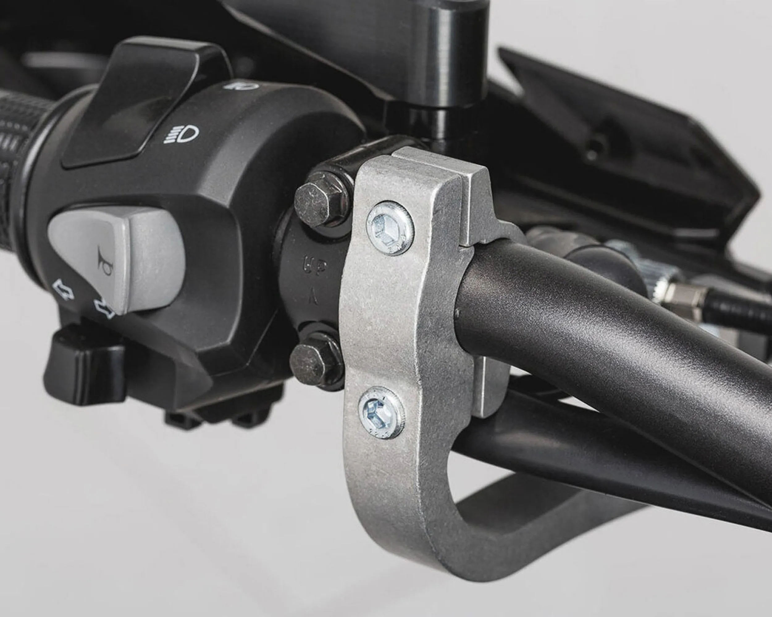SW Motech KOBRA Handguards for Honda CB650 (HPR.00.220.22300/B)
