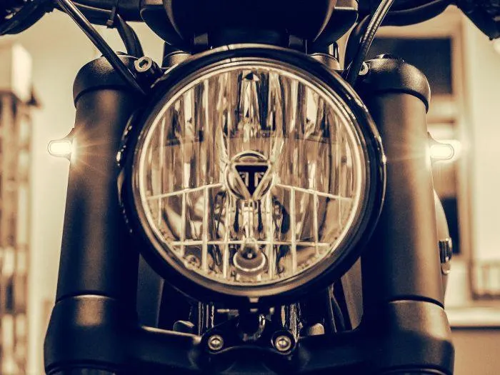 Wunderkind Customs 47mm Fork Leg Covers with LED Mini Blinkers for Triumph Bobber